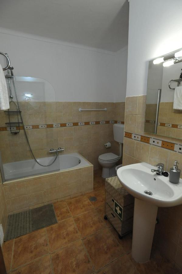 Lagos Central Apartments Ap 3 Bagian luar foto